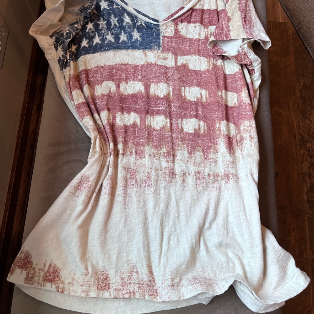 Eddie Bauer Women's Short-Sleeve Flag Print Tee